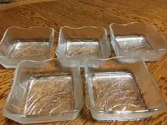 昭和レトロガラスの角皿５枚セット（和にも洋にも、皿にも鉢にも可)すすきの絵柄