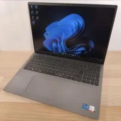 DELL Vostro 5620 最高性能 第12世代i7 1260P搭載 - メルカリ