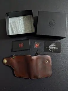 レッドムーン 折り財布