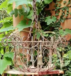 蚤の市購入 ビンテージ ハンギング バスケット シャビー 金属製 オフ 