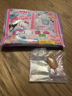 サンリオキャラクターズ　グミチュアチャーム　グミ&ミニポーチ　こぎみゅん