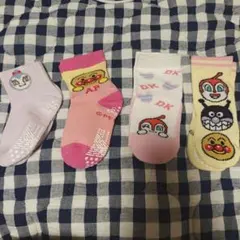 キッズ　ベビー　アンパンマン靴下12-15cm
