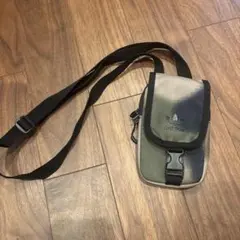 adidas スマホショルダーバッグ