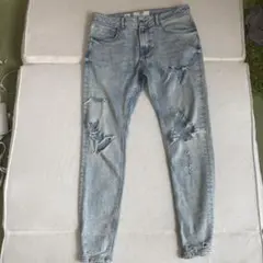 ベルシュカ　ダメージジーンズ