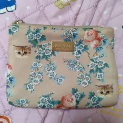 PAUL & JOE 花柄ポーチ