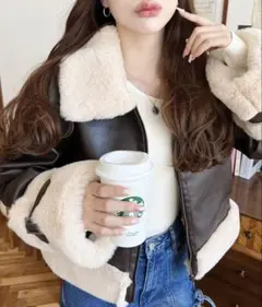 フェイクレザー×フェイクファームートン風裏地キルトフライトジャケット