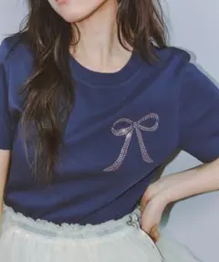 SNIDEL ORGANICSラインストーンTシャツ B ネイビーのサムネイル