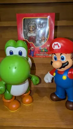 SUPER MARIO　 マリオ ヨッシー セット＋未開封フィギュア