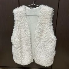 ホワイトファー ベスト Mサイズ