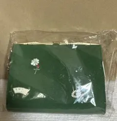 緑色 花の刺繍 クラッチポーチ　バック