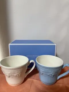 新品未使用　ウェッジウッド フェスティビティのペアマグカップ（ブルー&ホワイト）