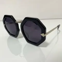 PRADA サングラス SPR05T 美品 ケース付 イタリア製 人気モデル - メルカリ