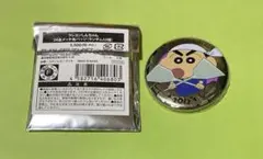 B級グルメサバイバル クレヨンしんちゃん 24金メッキ缶バッジ