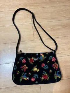 Item thumbnail for item 2b602fa4-1c24-4a6c-9b87-7d2653fe3535