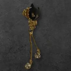 黒猫デザインのブローチ　ビンテージプチブローチ☆かわいい☆アンティークブローチ