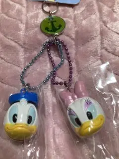 ディズニー　ドナルドダック& デイジー キーホルダー 2個