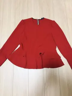 【新品】ZARA WOMAN ペプラム 長袖 トップス レッドのサムネイル