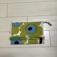 花柄キャンバスポーチ　マリメッコ