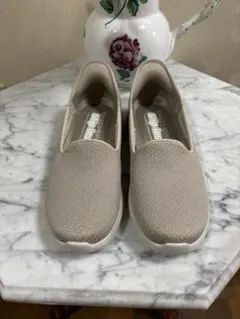 スケッチャーズ　スリップインズ　ウィメンズシューズ