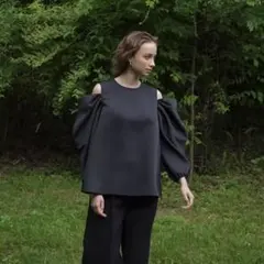 新品未使用　HEVE へイヴ　カットオフショルダーBL　ダークネイビー Heve ヘイブ カットオフショルダーBL ダークネイビー