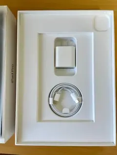 Apple 純正20W USB-C電源アダプタとケーブルセット