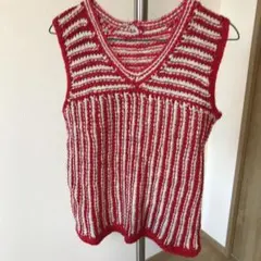 手編みベストかぶり型　ハンドメイド　レディース　トップス　かぎ針　アクリル