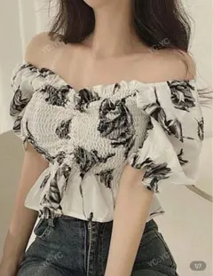 SHEIN フリル袖　クロップドブラウス　Mサイズ