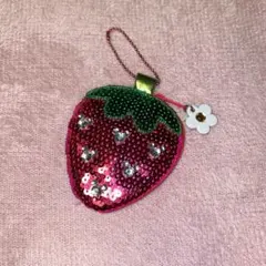 ディズニー　いちご　コインケース　キーチェーン