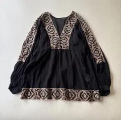 【美品】グレースコンチネンタル　ボリュームスリーブ　コットン刺繍ブラウス　日本製