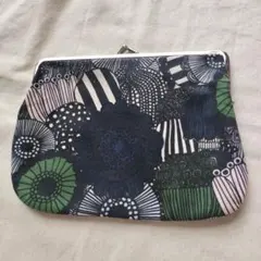 marimekko マリメッコ pieniシィールトラプータルハ　がま口ポーチのサムネイル