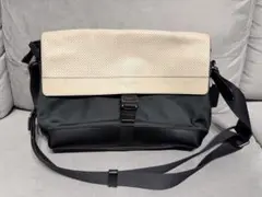 COACH パフォレイテッド レザー バイクバッグ F71968 白黒