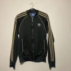 adidasトラックジャケット