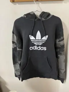 adidas ダークグレー 迷彩 パーカー　Lサイズ
