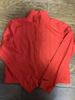 Nike ランニングジャケット 赤