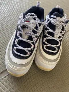 FILA スニーカー