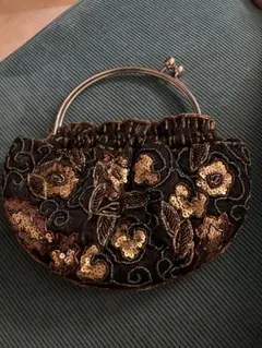 刺繍 がまぐち　クラッチバッグ