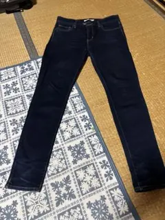 美品【Levi's 】ダークブルースリムフィットデニム w29