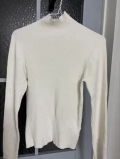 LOWRYS FARM リブ編みハイネックセーター アイボリー