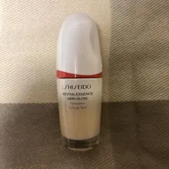 資生堂エッセンススキングロウファンデーション220