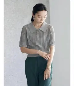 グレー 透かし柄ポロ衿ニット