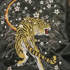 石黒亜矢子 寅刺繍トートバッグ グラニフ tiger 虎刺繍 | Mercari