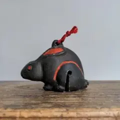 【郷土玩具】黒うさぎ　鈴　土鈴　焼物　縁起物　魔除け　干支のサムネイル