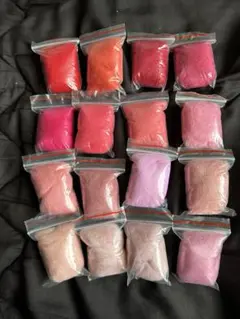 羊毛フェルト3g赤、ピンク系16個セット　ハンドメイド