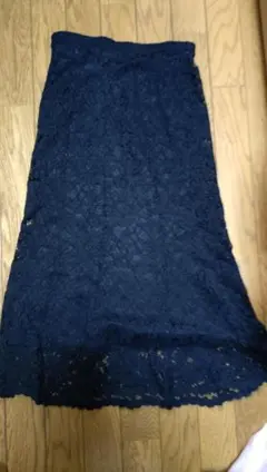 ユニクロ　黒タイトスカート