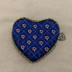 ハート型 ポーチ ブルー 花柄 刺繍 ゴールド縁 韓国