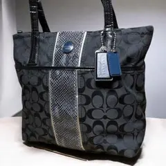 COACH コーチ　トートバッグ　シグネチャー　キャンバス　パイソンライン