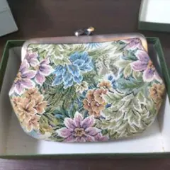 花柄刺繍ポーチ