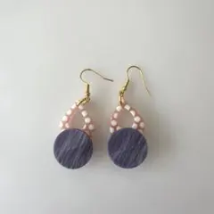 レトロ ボタン使用 パープル+ピンクの樹脂ボタン☆個性派ピアス【№1】