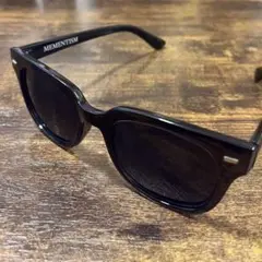 【美品】 サングラス　MEMENTISM ブラック