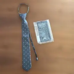 小学校卒業子供　ネクタイとハンカチーフセット　グレー　水玉